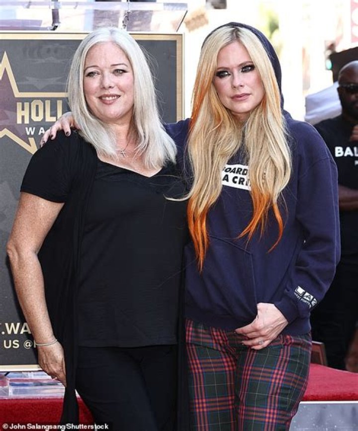 All About Chad Kroeger And Avril Lavigne Children