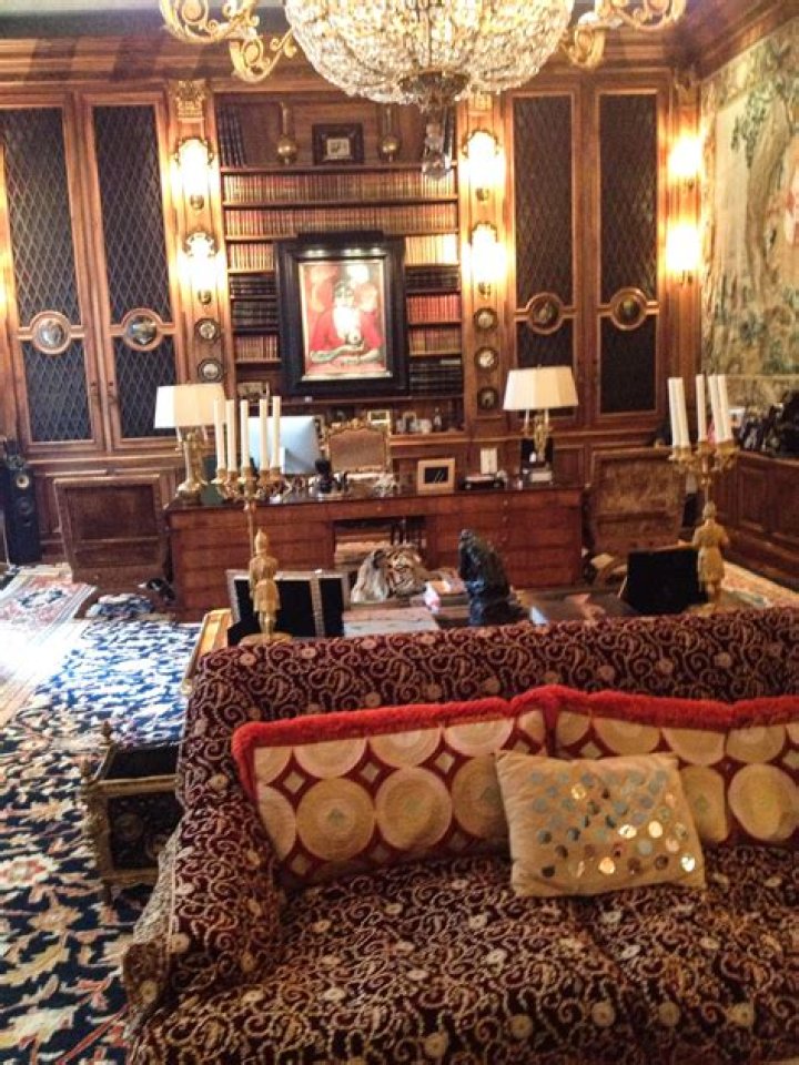 Barron Trump's Lavish Mansion: Inside His Luxurious Abode