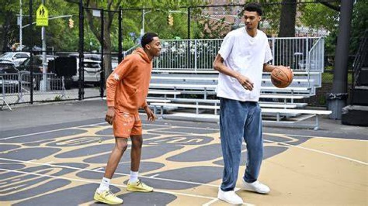 Carlos Rivera: Unveiling The Height Of A Star