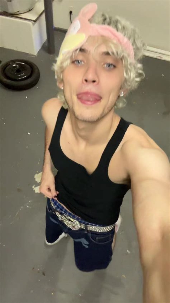 Carrington TikTok Age: Uncovering The Young Sensation Behind The Screen