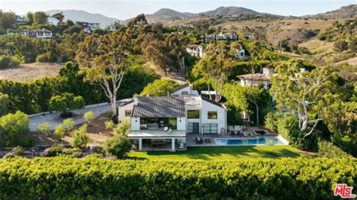 Discovering Shannen Doherty's Dream House In Malibu