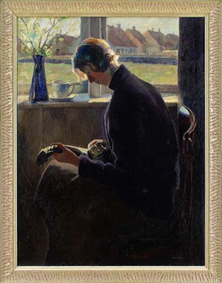 Enhance Your 1920s Appeal: The Enchanting Art Of Painted Knees