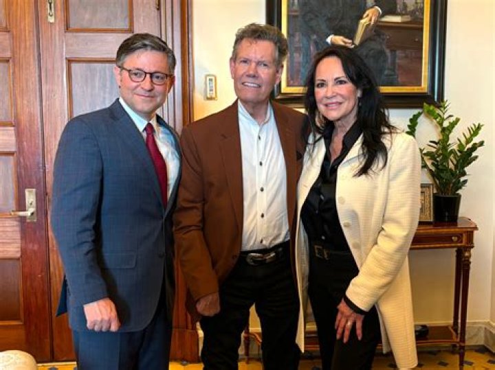 Has Randy Travis Been Married Previously? An Insightful Review
