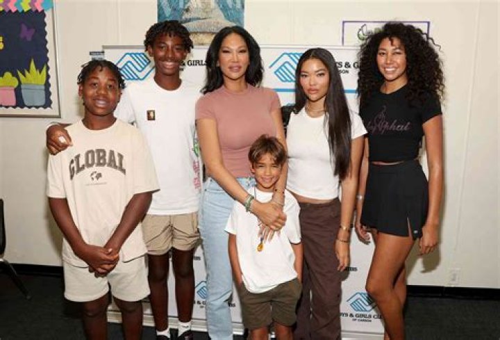 Kimora Lee: Unveiling Her Parents And Family History