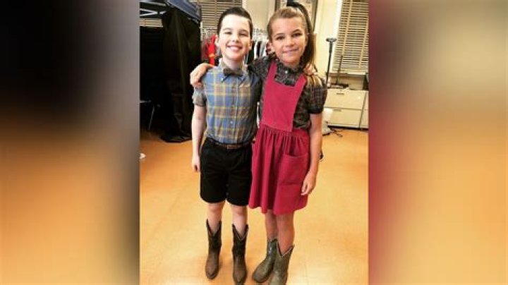 Raegan Revord: Her Role And Impact In Grace And Frankie