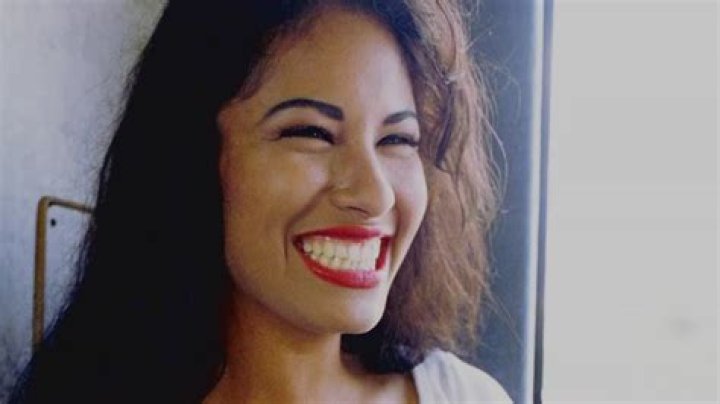 The Truth About What Happened To Selena's Face