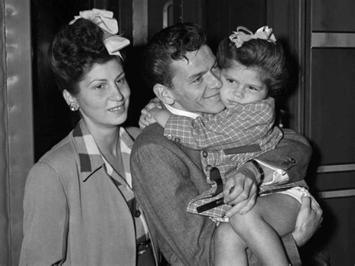 The Ultimate Guide To Nancy Sinatra's Love Life