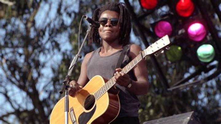 Uncover The Truth: Meet Tracy Chapman's Longtime Companion
