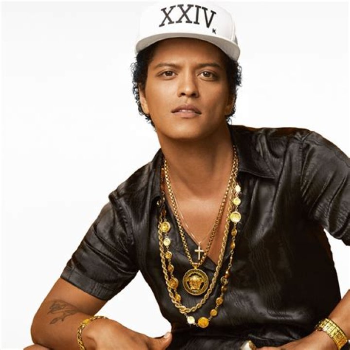 Unveiling Bruno Mars's Ethnicity And Family Roots