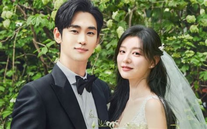 Unveiling The Love Life Of Kim So-hyun: Who Is Her Boyfriend In 2024?